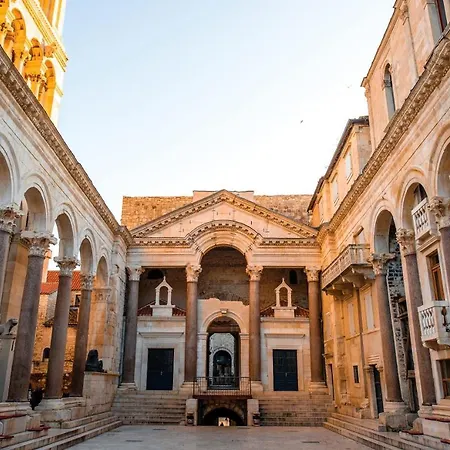 Petro Oldtown 아파트 *